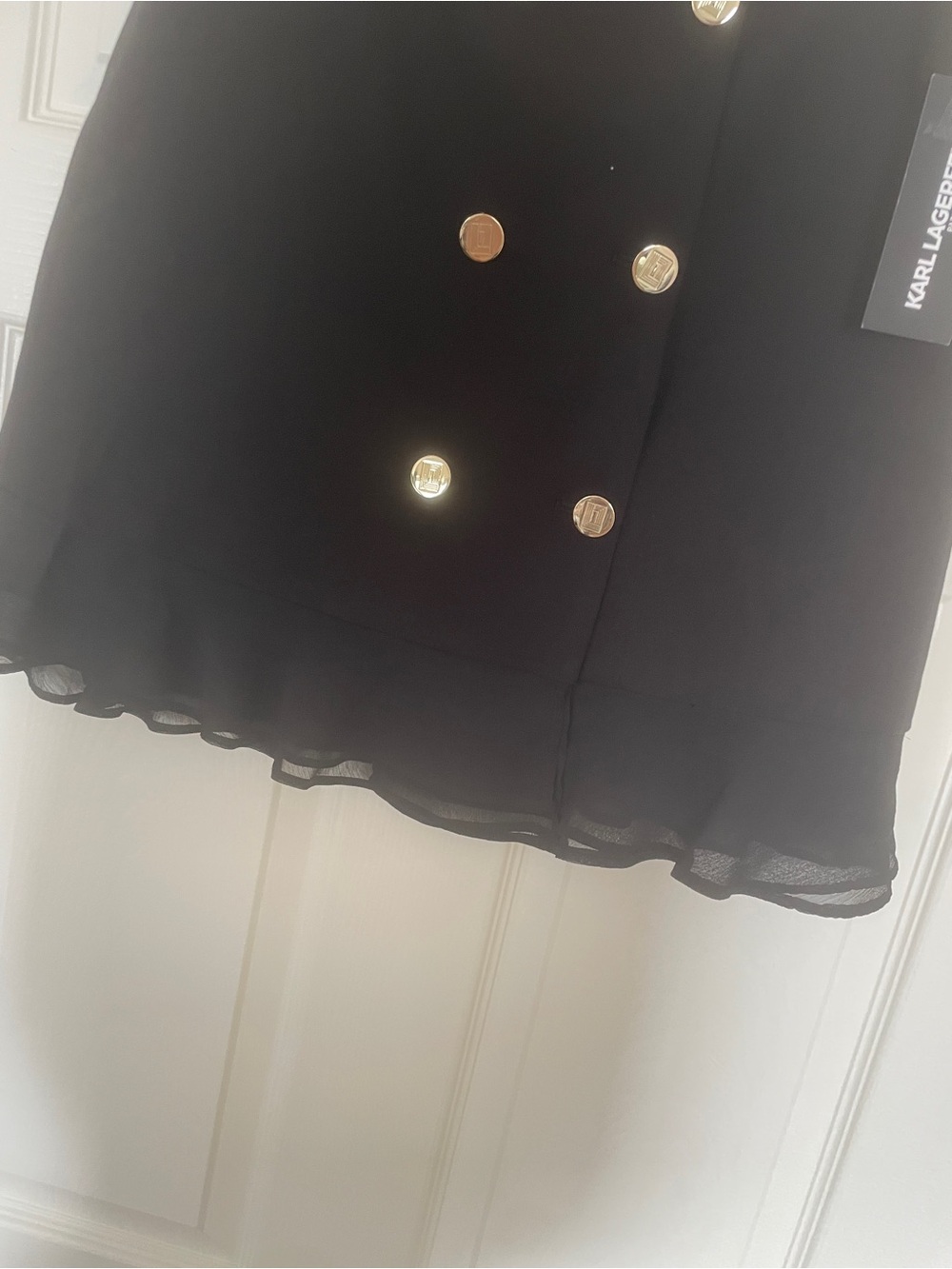 🖤 Karl Lagerfeld Paris Black Mini Skirt with Gold-Tone Buttons 🖤 - Picture 3 of 8